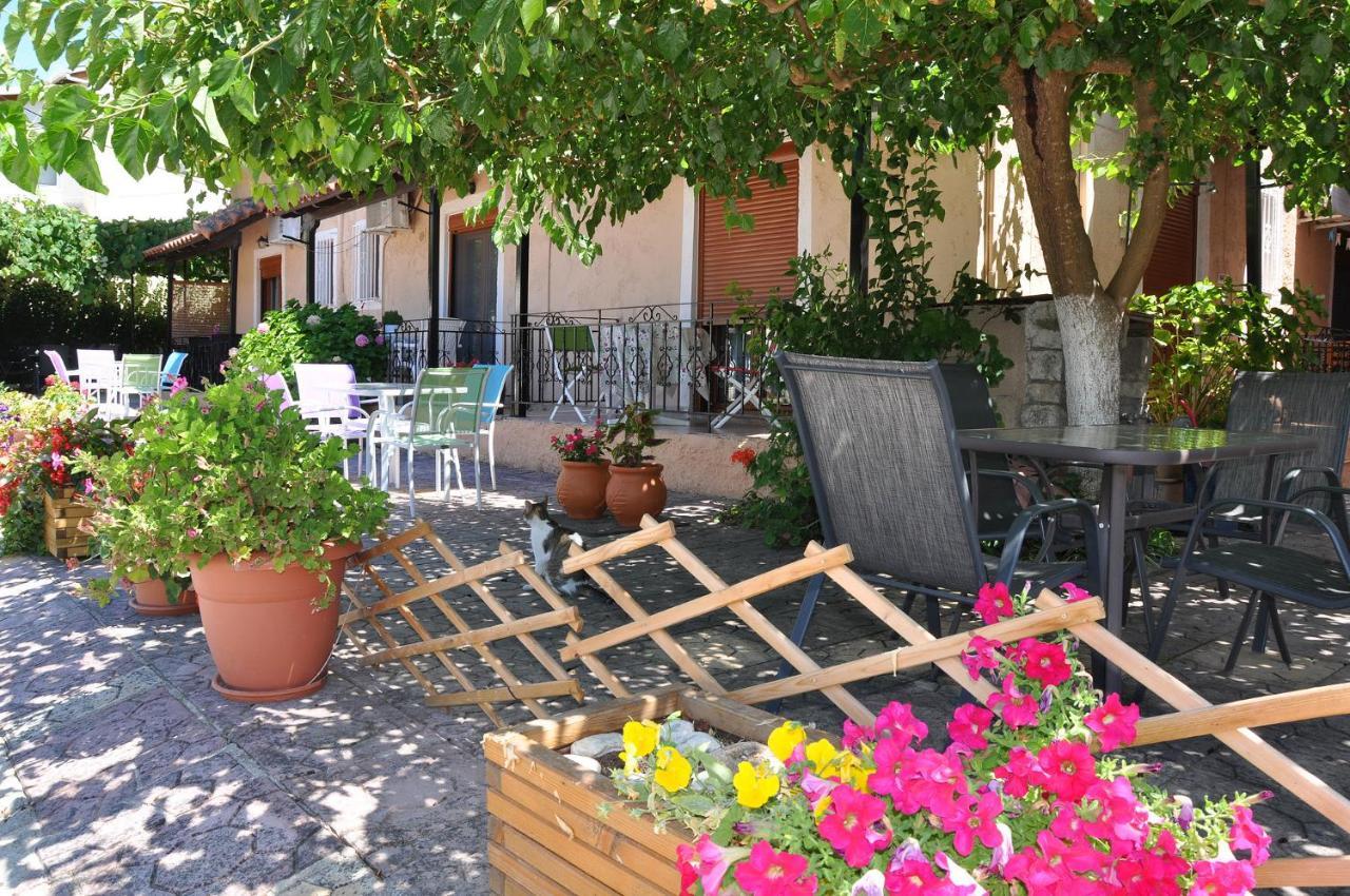 Achilleas Rooms Syvota Exterior photo