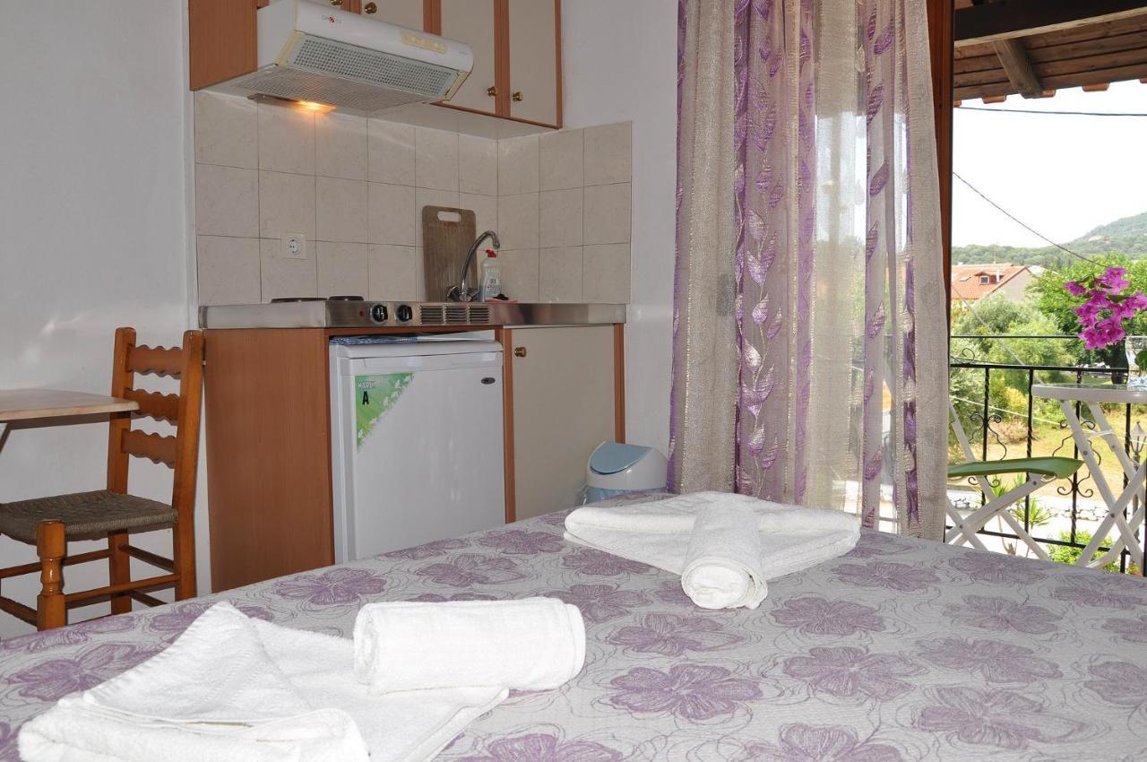 Achilleas Rooms Syvota Exterior photo