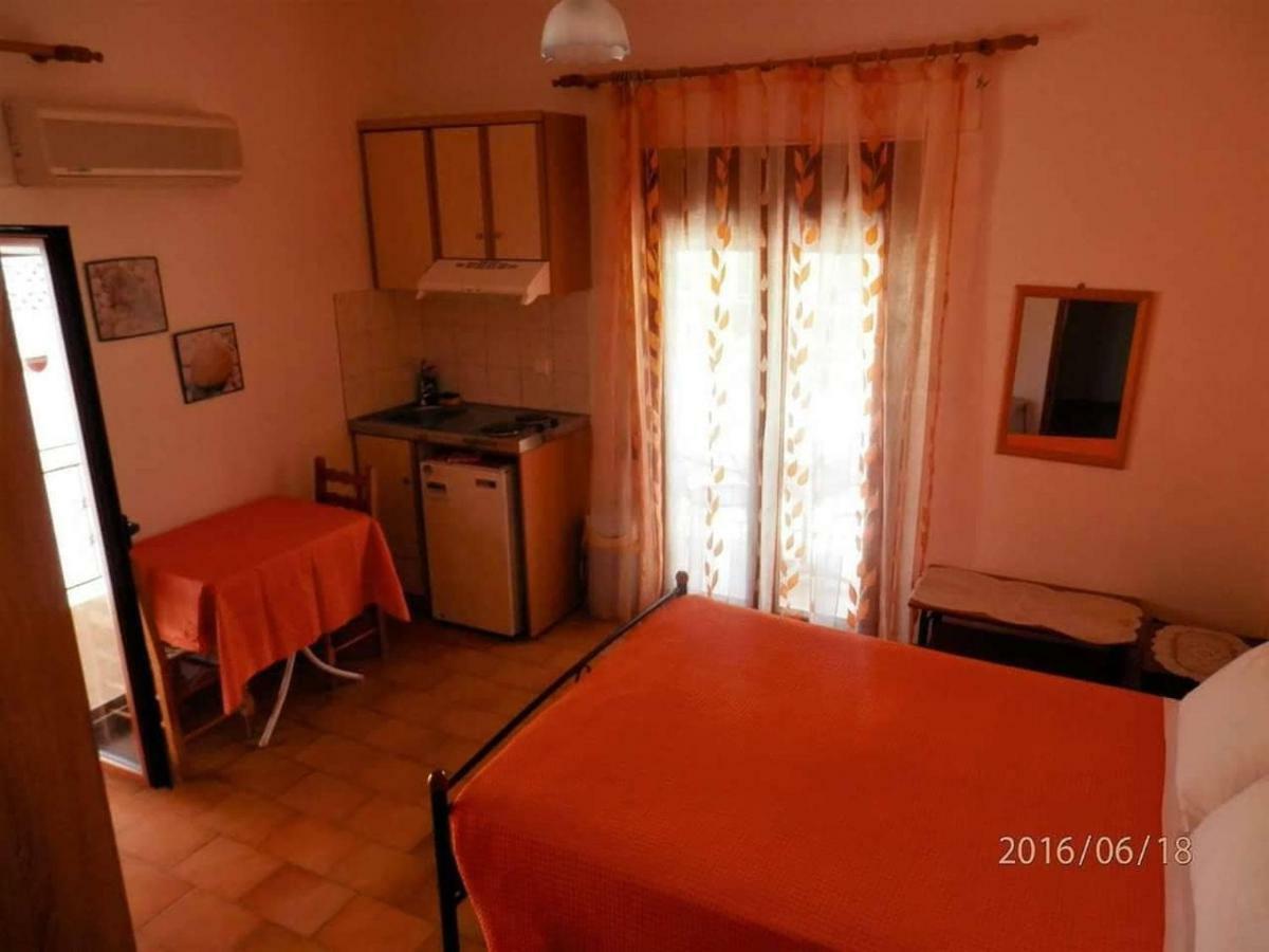 Achilleas Rooms Syvota Exterior photo
